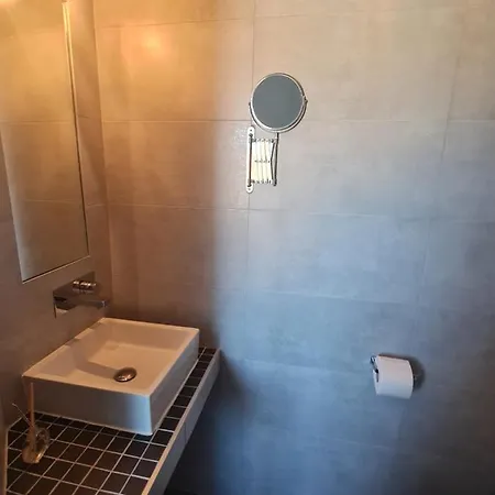 De Charme Le Sens Hotel