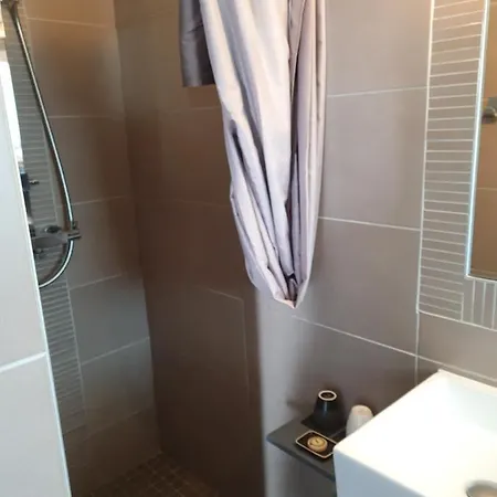 Hotel De Charme Le Sens 3*