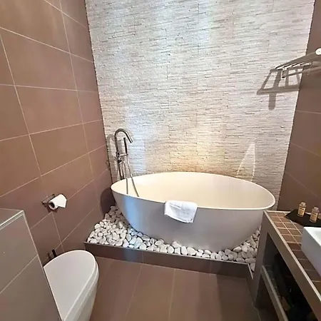 Le Sens Hotel 3*